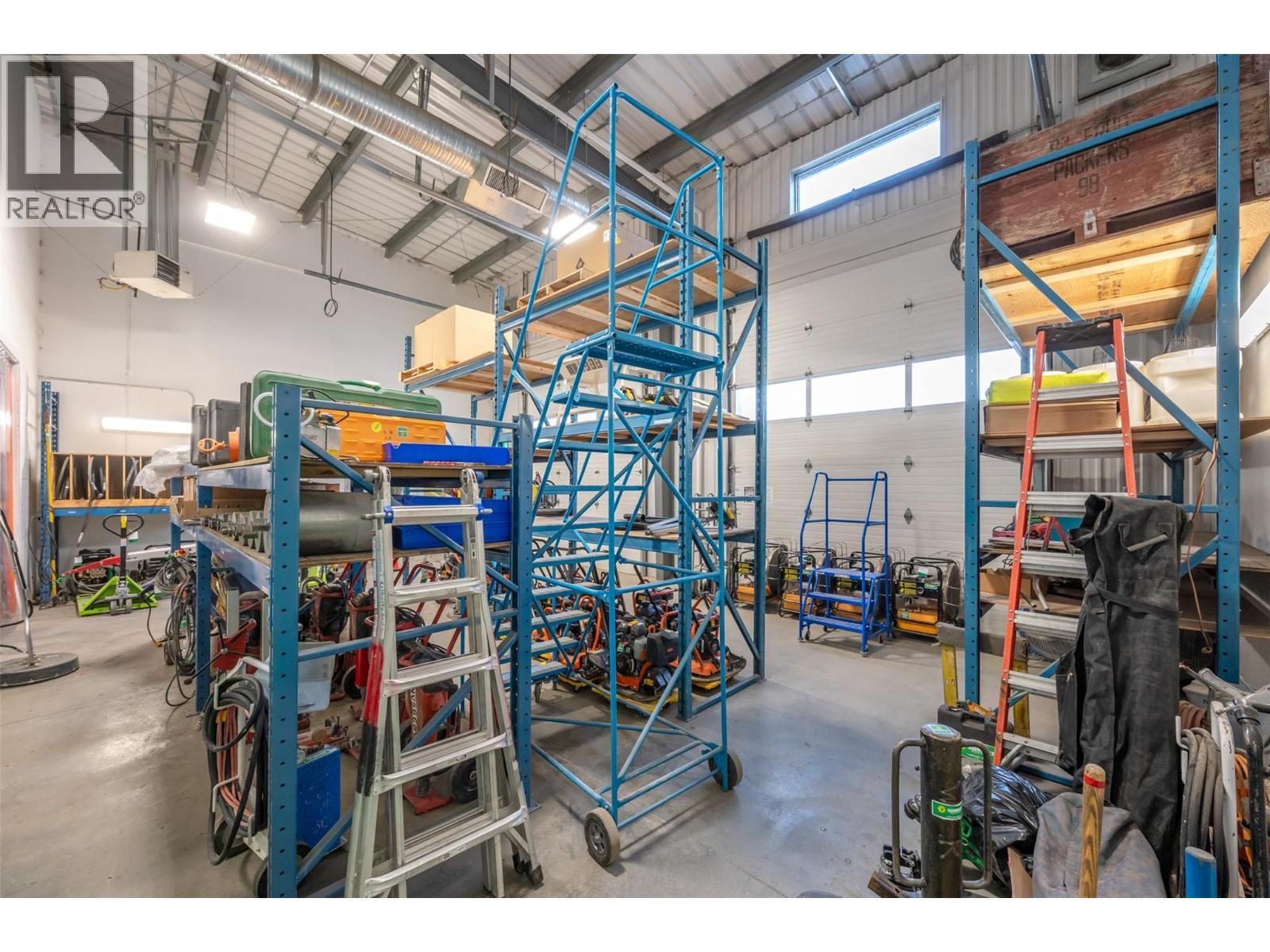 206 Maple Avenue. Oliver, British Columbia