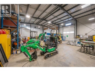 206 Maple Avenue. Oliver, British Columbia