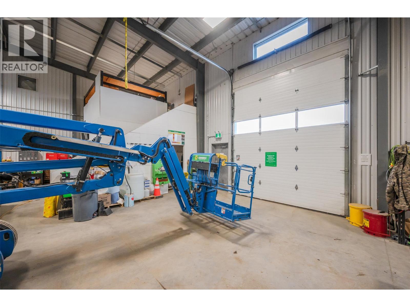 206 Maple Avenue. Oliver, British Columbia