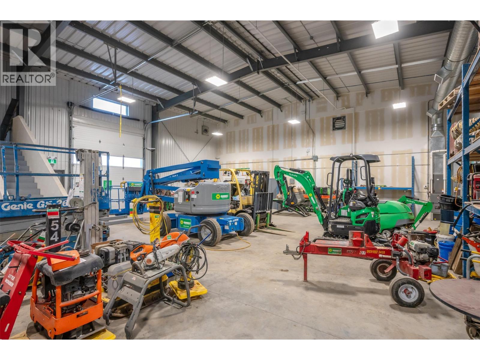 206 Maple Avenue. Oliver, British Columbia