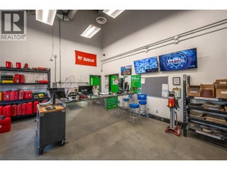 206 Maple Avenue. Oliver, British Columbia