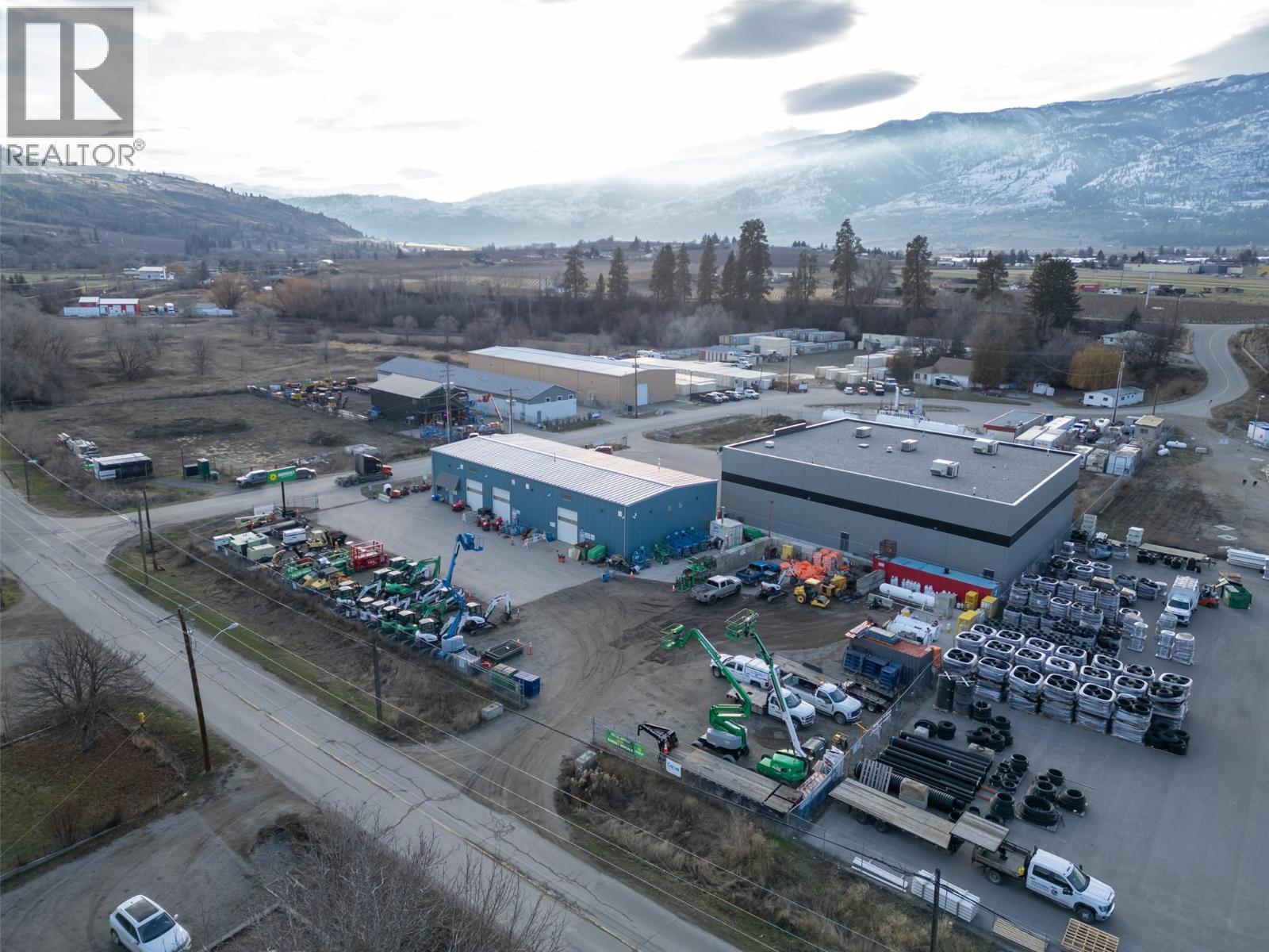 206 Maple Avenue. Oliver, British Columbia