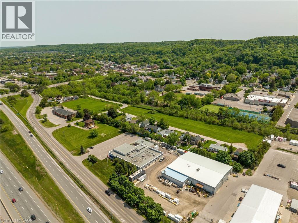 115 South Service Road, Grimsby