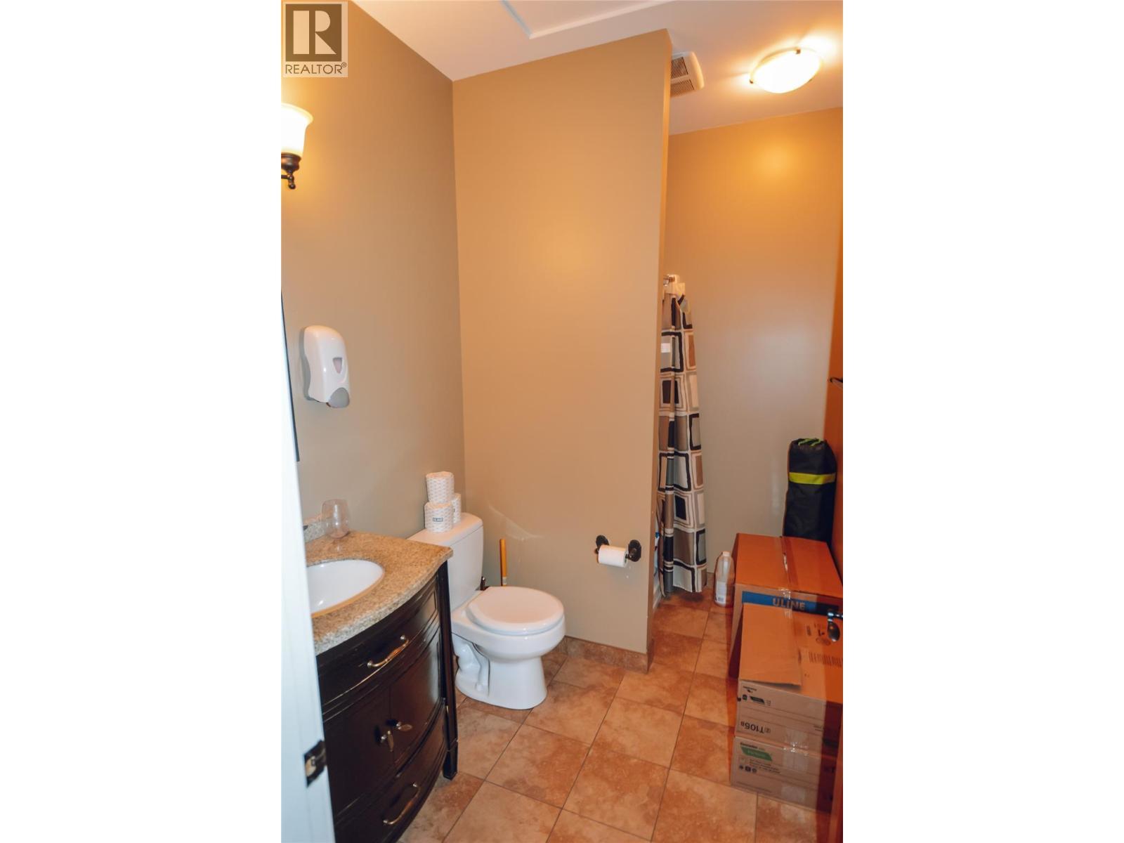 9206 Shale Avenue. Summerland, British Columbia