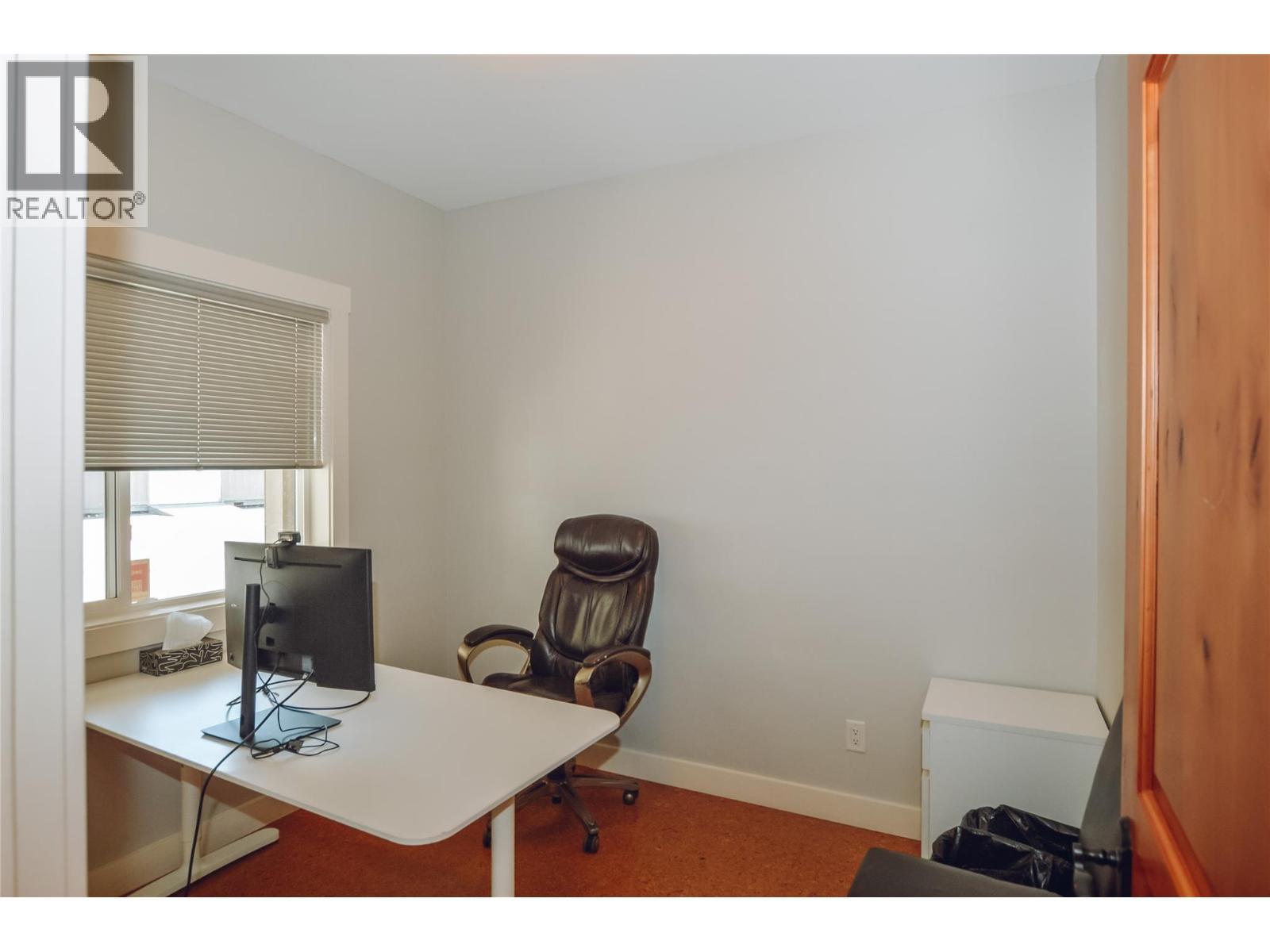 9206 Shale Avenue. Summerland, British Columbia