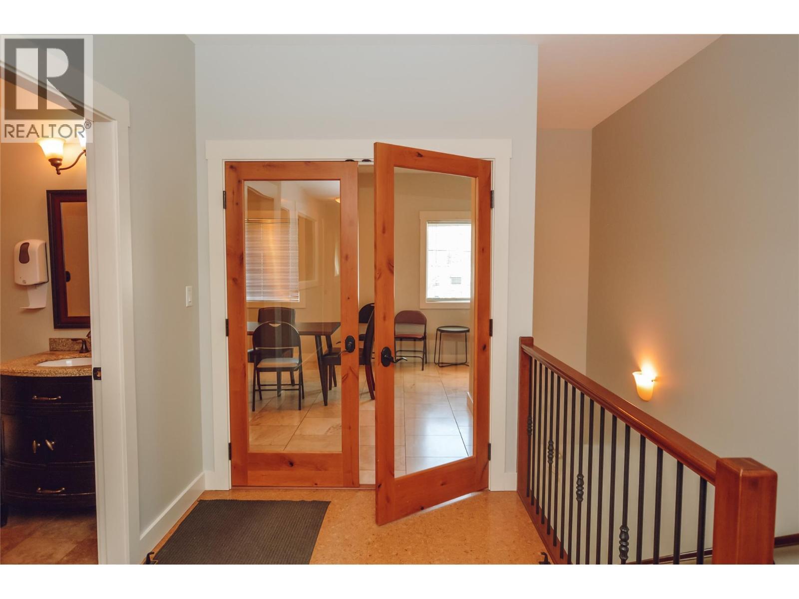 9206 Shale Avenue. Summerland, British Columbia