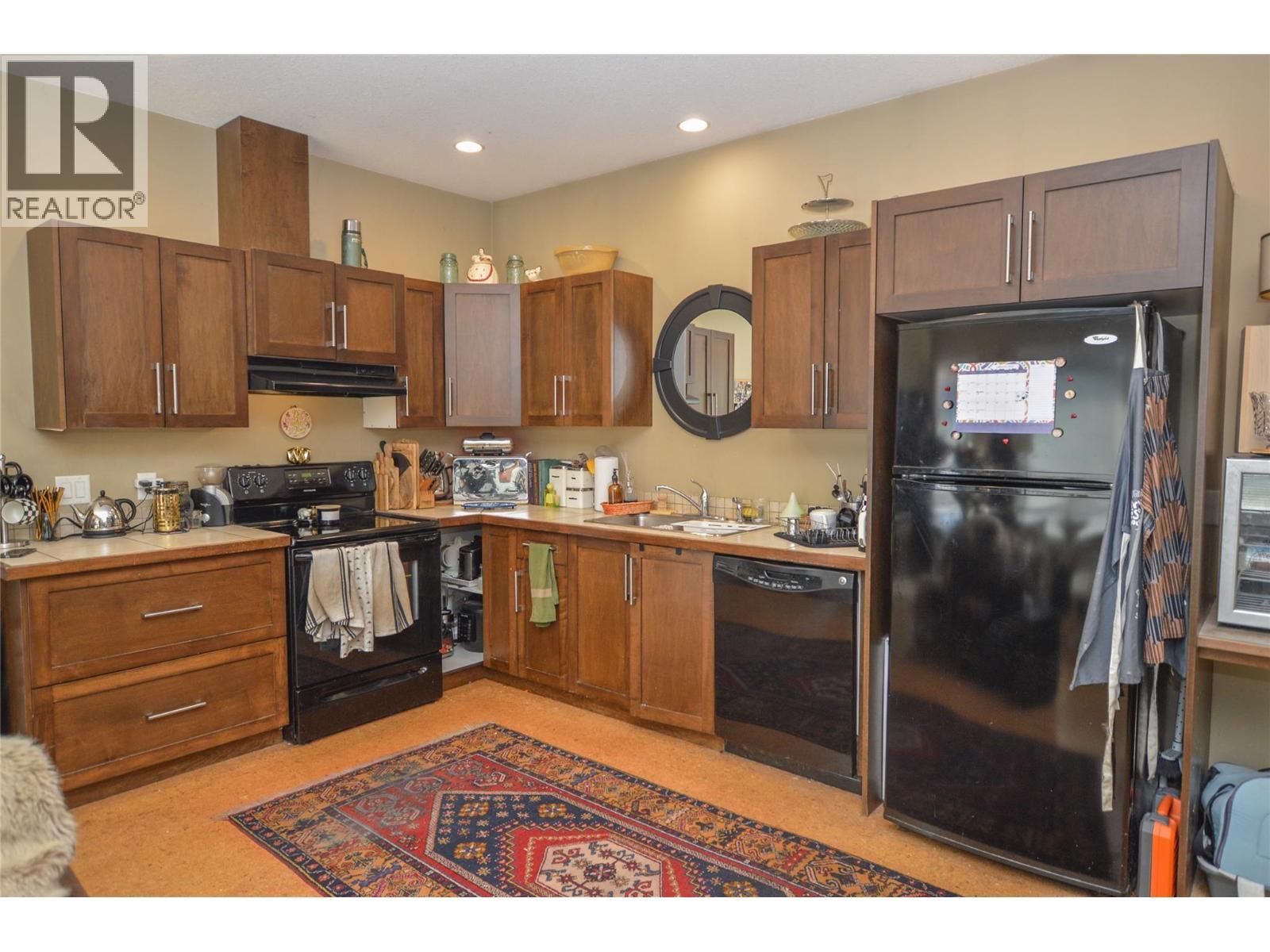 9206 Shale Avenue. Summerland, British Columbia