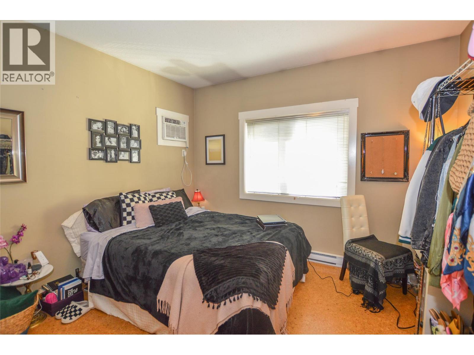 9206 Shale Avenue. Summerland, British Columbia