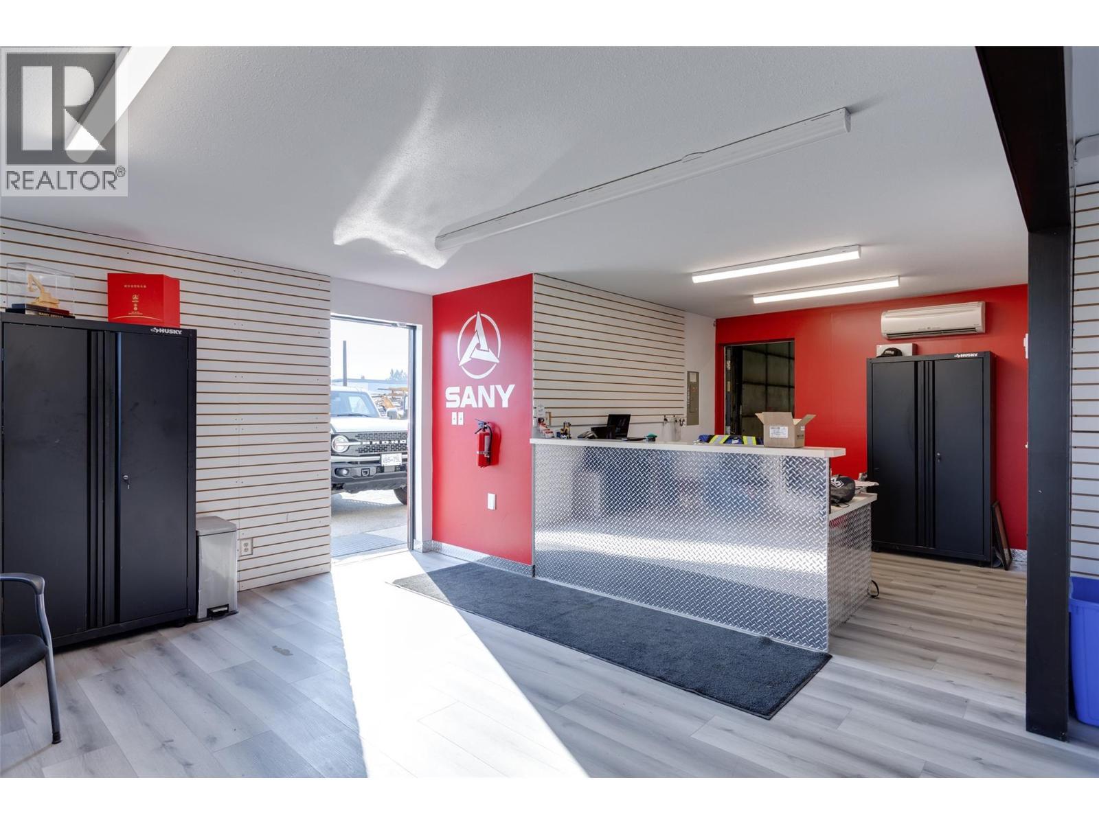 897 Stremel Road. Kelowna, British Columbia