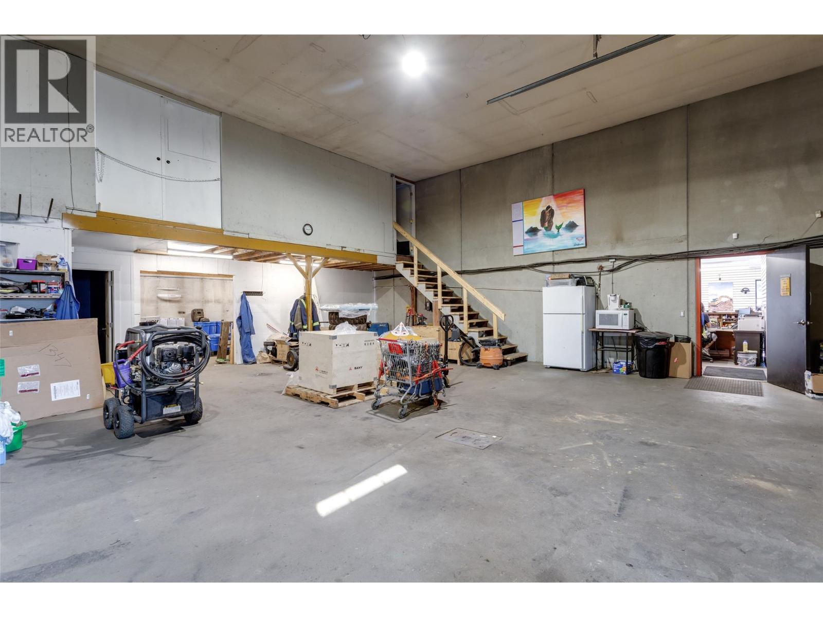 897 Stremel Road. Kelowna, British Columbia