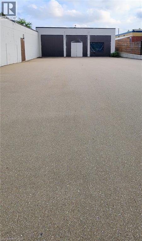 28 Sydenham Street Unit# Garage, Simcoe