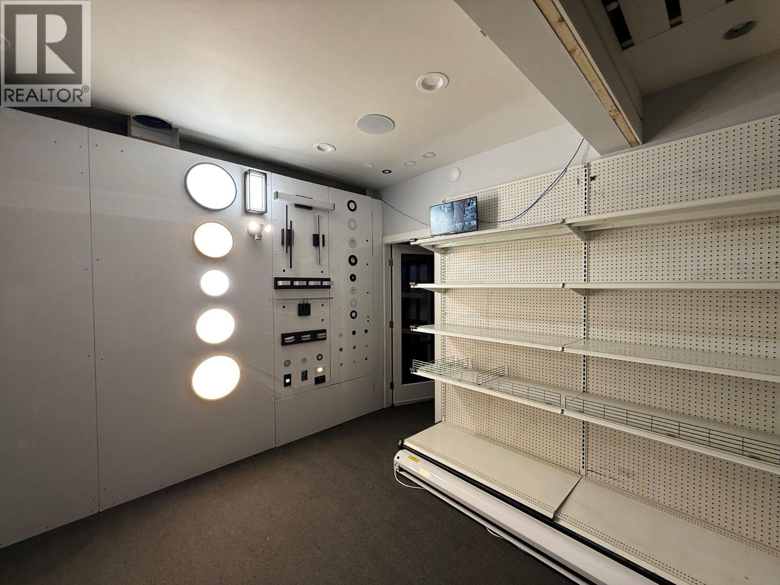 140 Commercial Drive Unit# 111. Kelowna, British Columbia