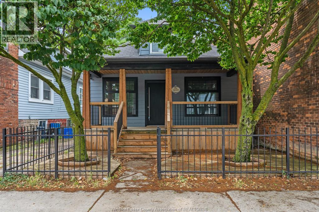 1059 Drouillard Road, Windsor