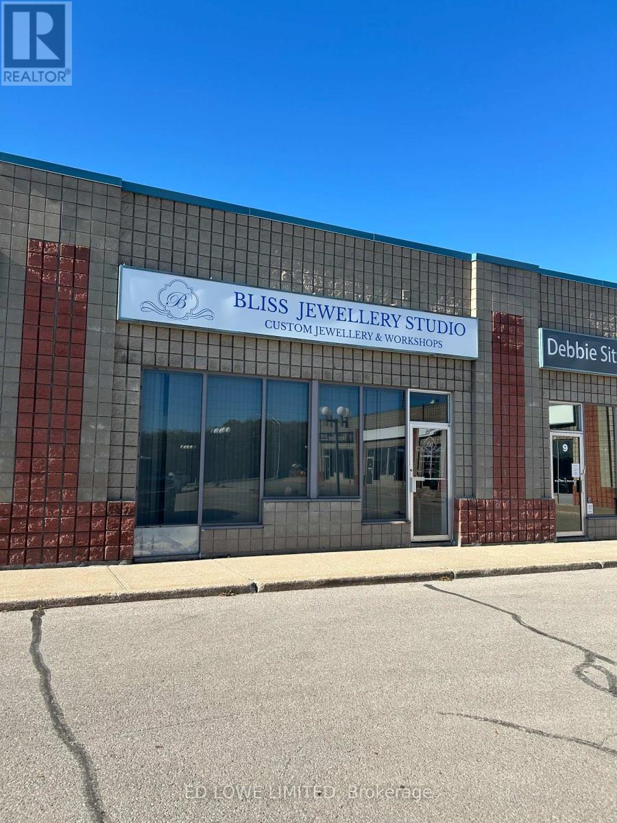 10 - 250 Bayview Drive, Barrie (0 East)