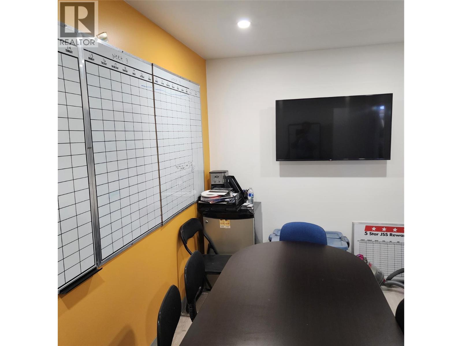 1625 Dilworth Drive Unit# 205. Kelowna, British Columbia