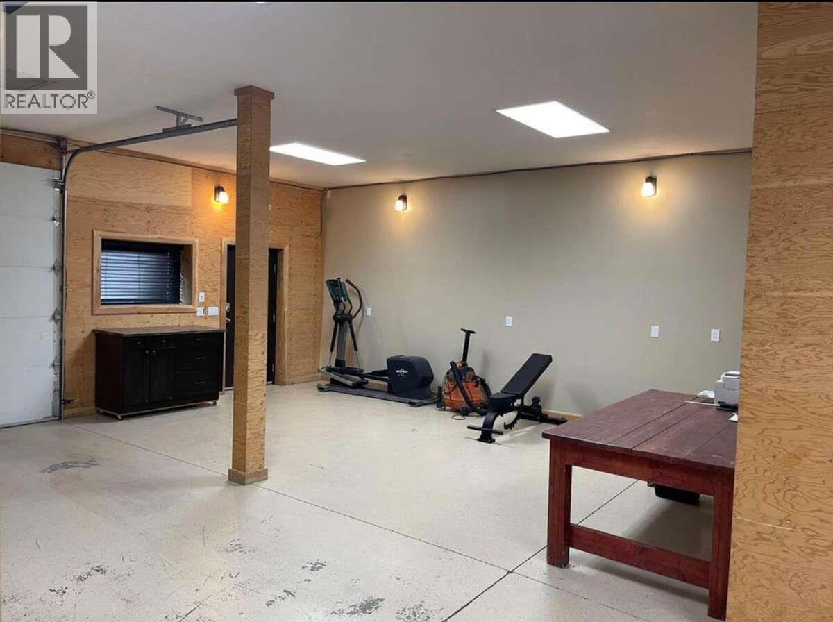 9200 Shale Avenue. Summerland, British Columbia