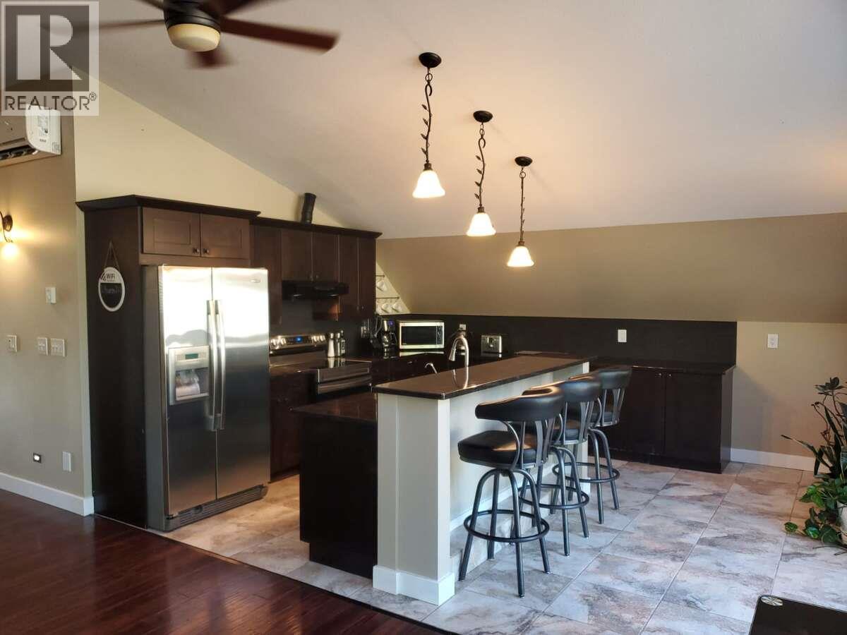 9200 Shale Avenue. Summerland, British Columbia