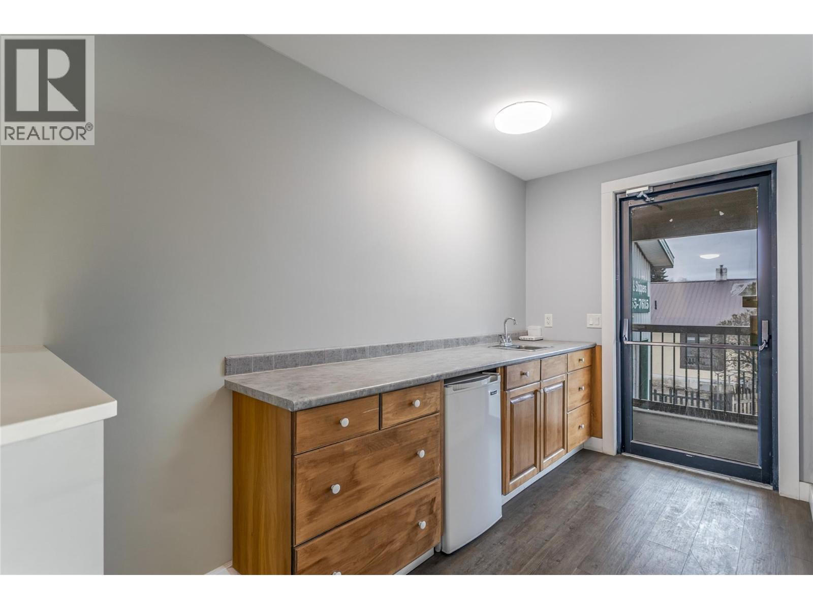 1685 Rutland Road N. Kelowna, British Columbia