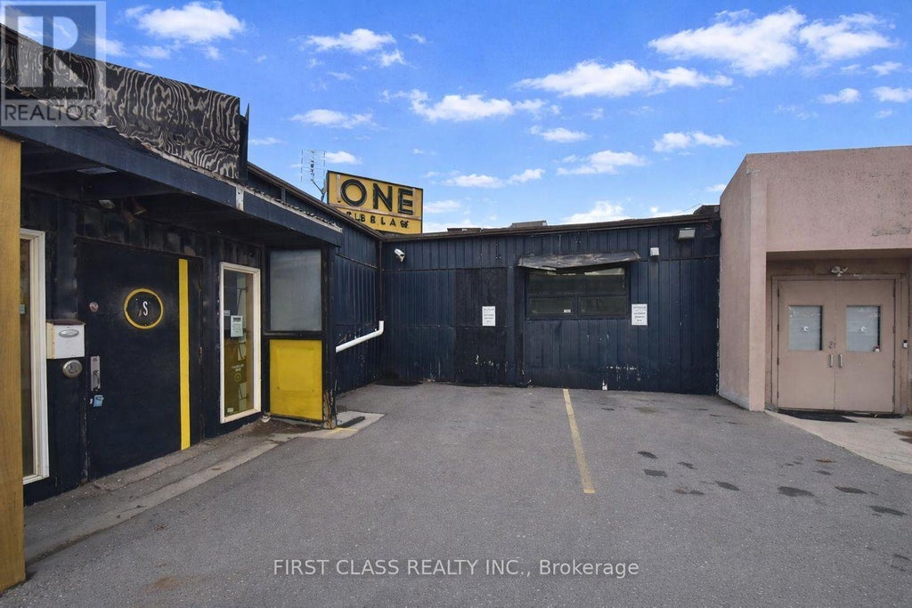 2 - 3 Carlaw Avenue, Toronto (south Riverdale)