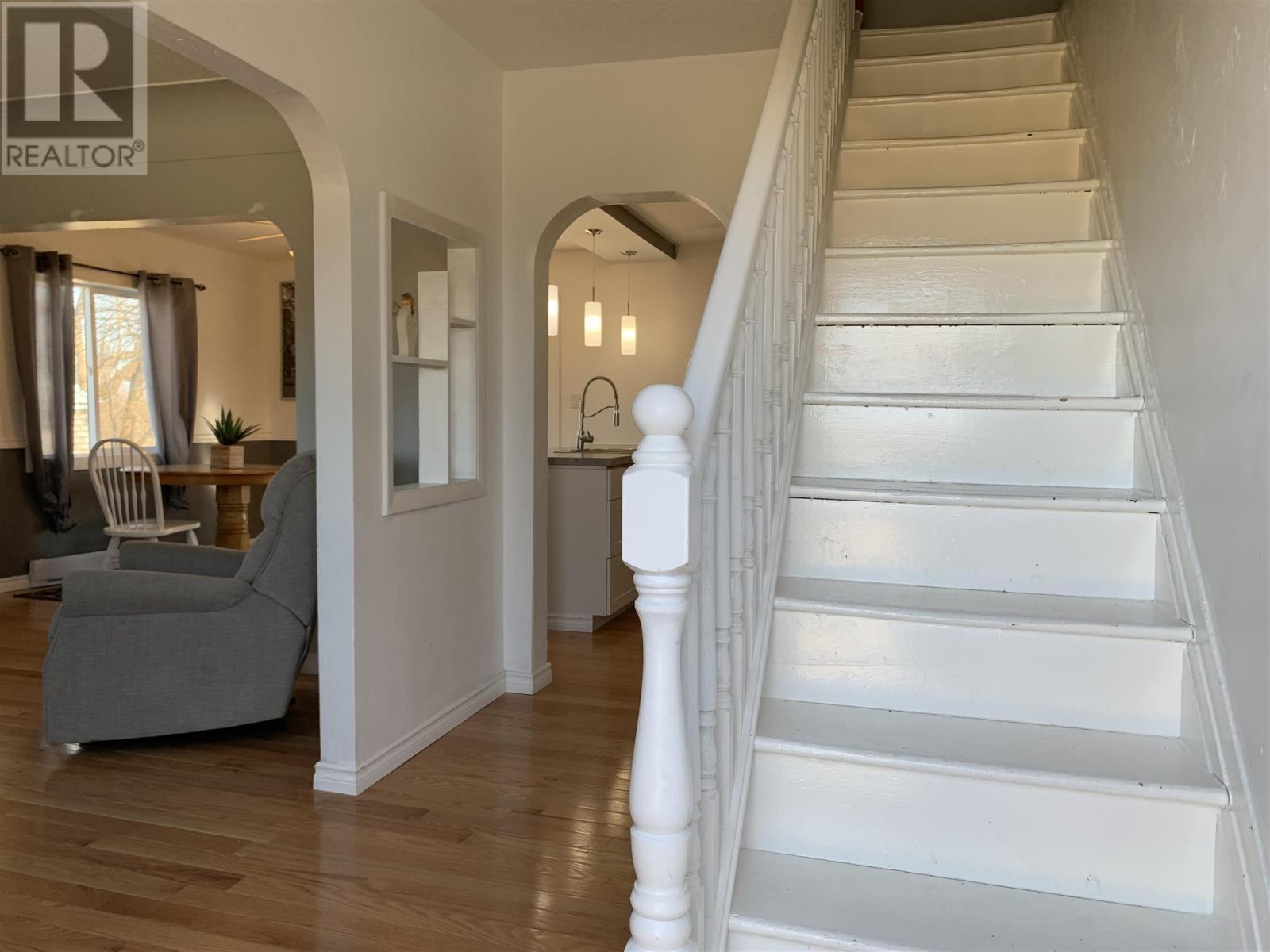 1172 Redford Road EMO Home for Sale in Emo Real Estate