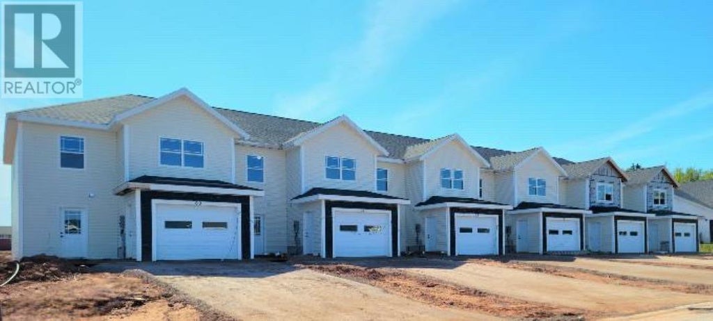 69, 71, 73, 75, 77, 79 Anne Avenue N, East Royalty