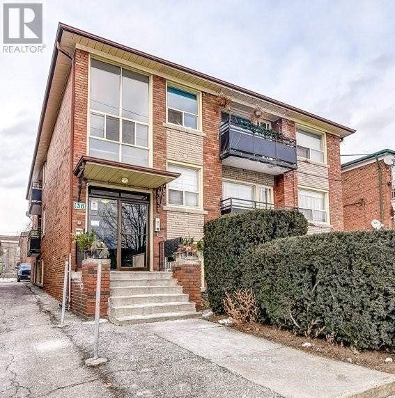 136 Portland Street, Toronto (mimico)