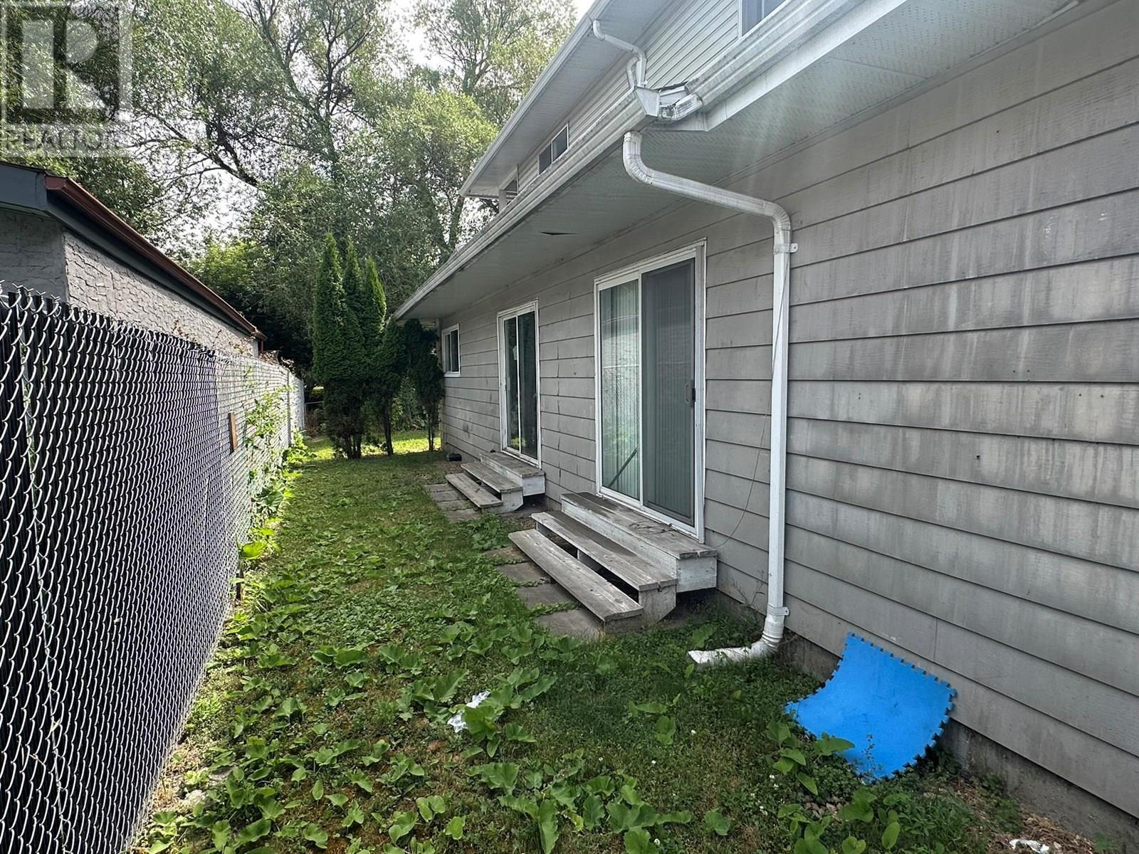 3710-3712 24 Avenue. Vernon, British Columbia