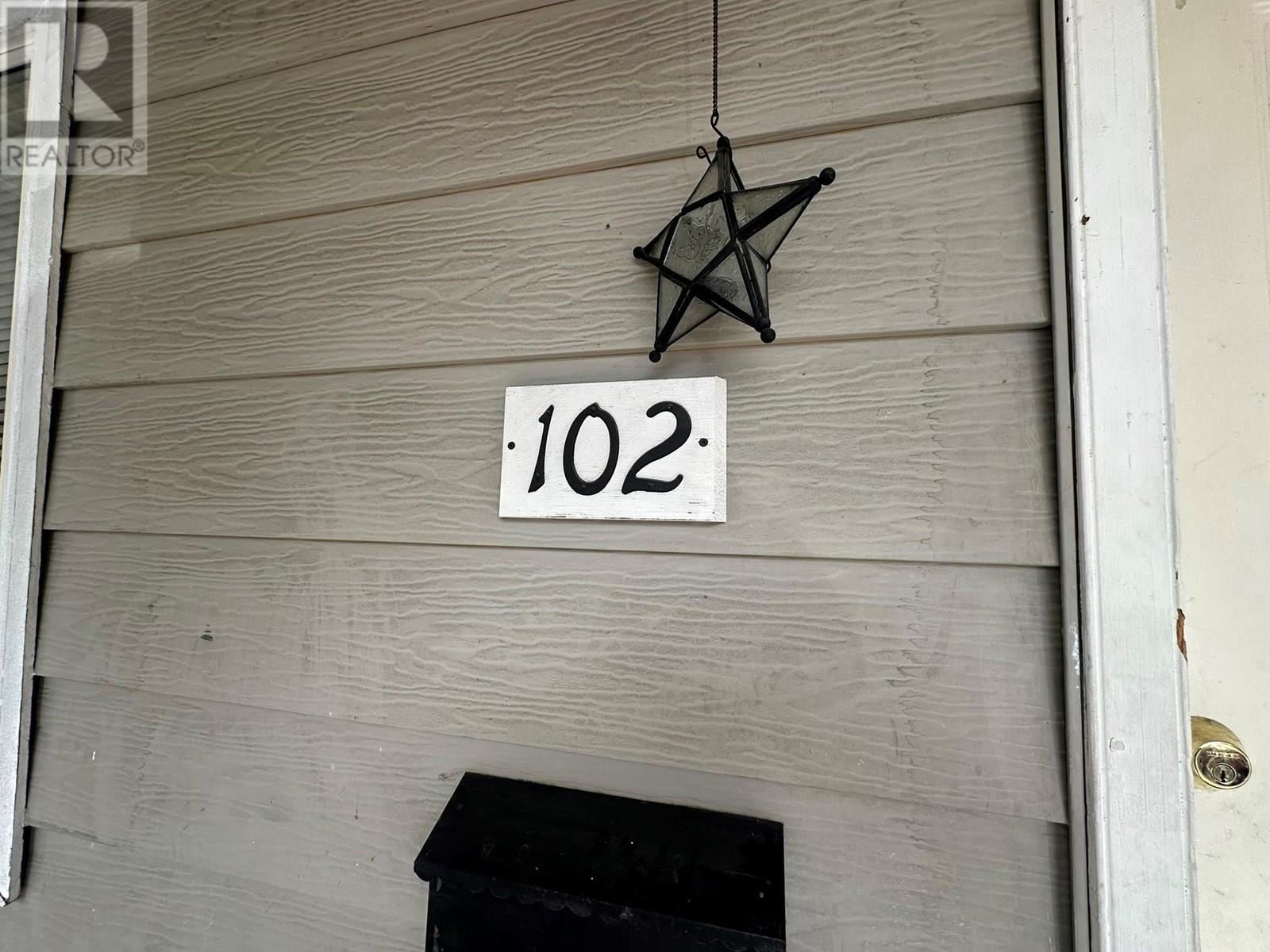 3710-3712 24 Avenue. Vernon, British Columbia