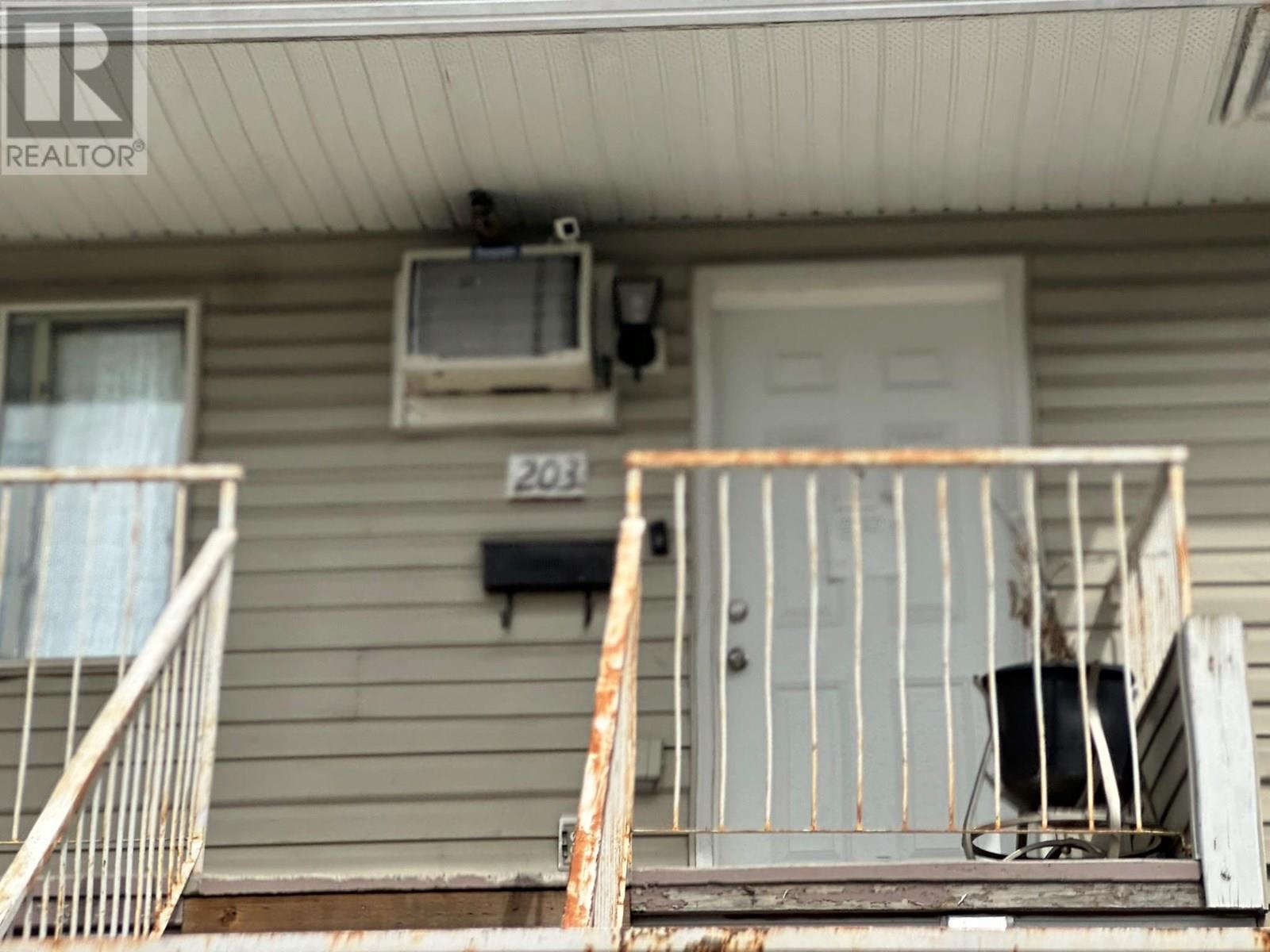 3710-3712 24 Avenue. Vernon, British Columbia