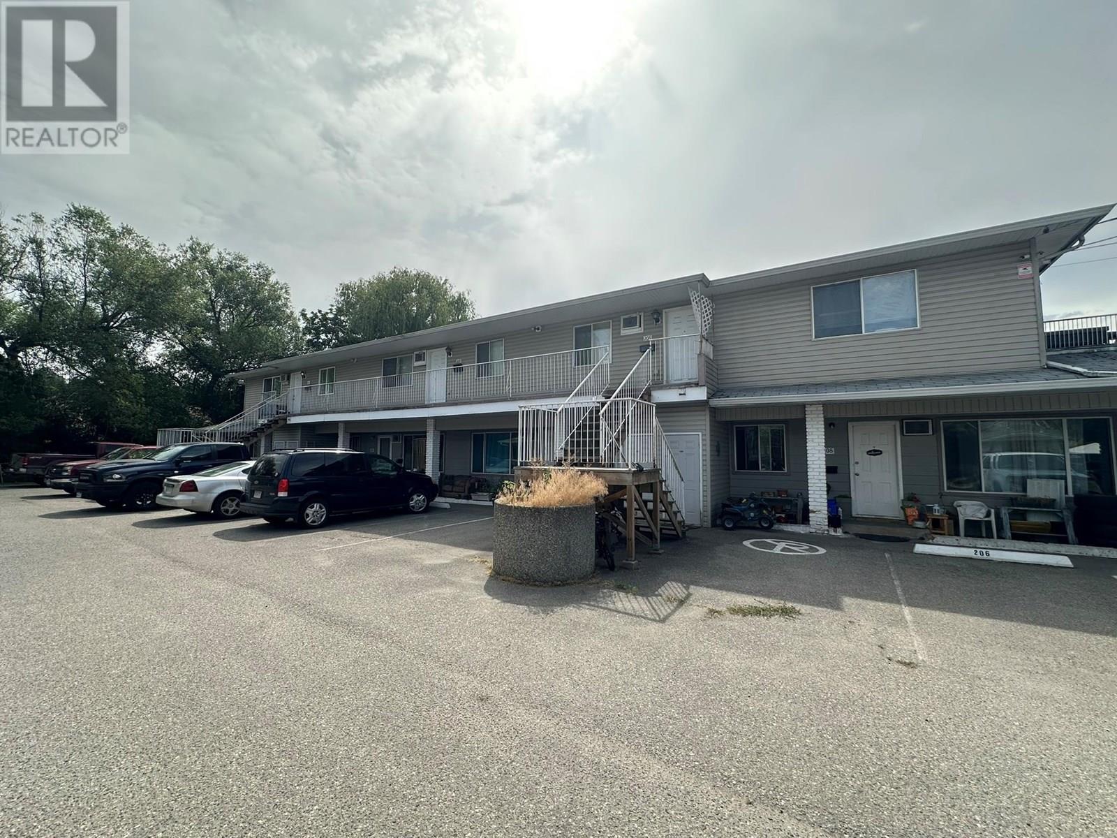 3710-3712 24 Avenue. Vernon, British Columbia