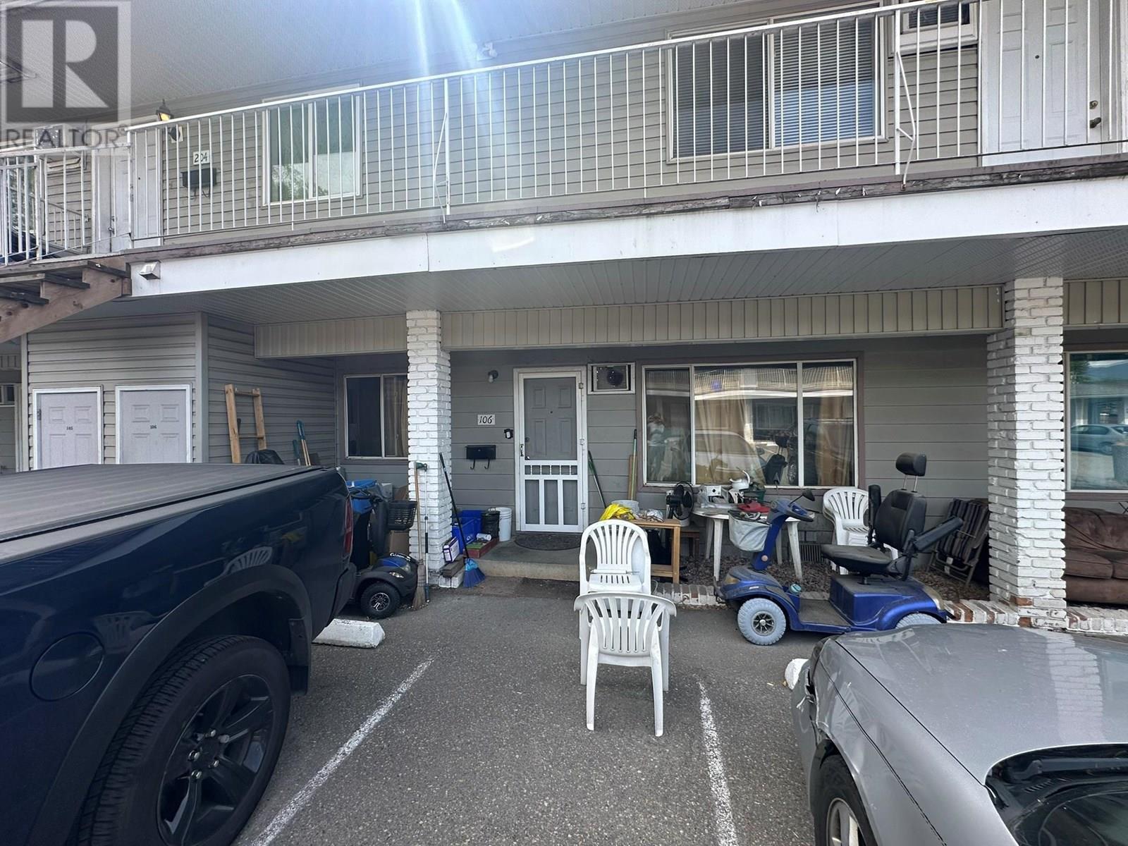 3710-3712 24 Avenue. Vernon, British Columbia