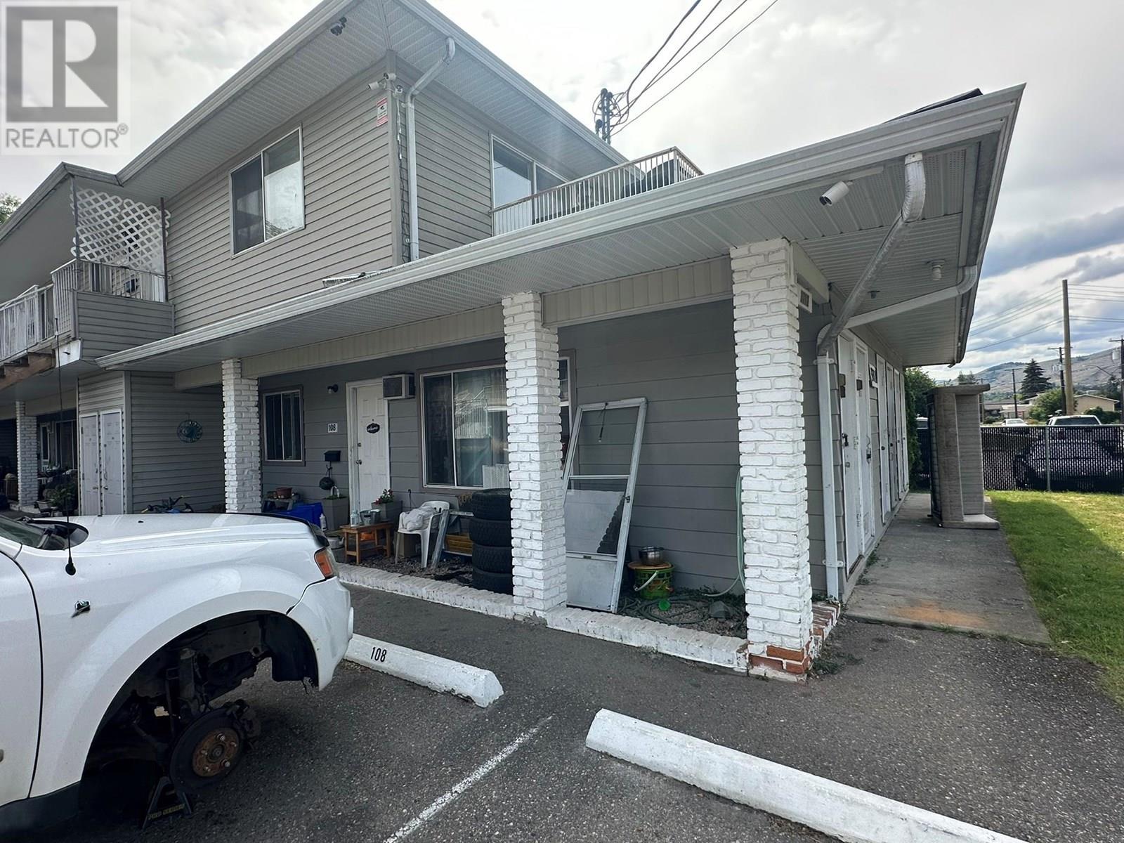 3710-3712 24 Avenue. Vernon, British Columbia