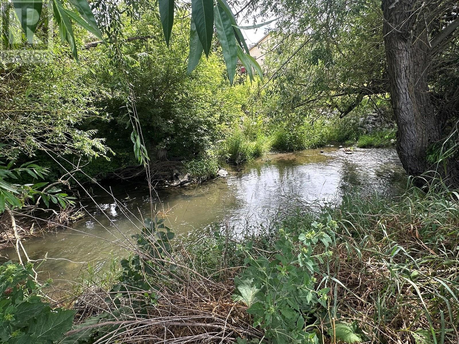 3710-3712 24 Avenue. Vernon, British Columbia