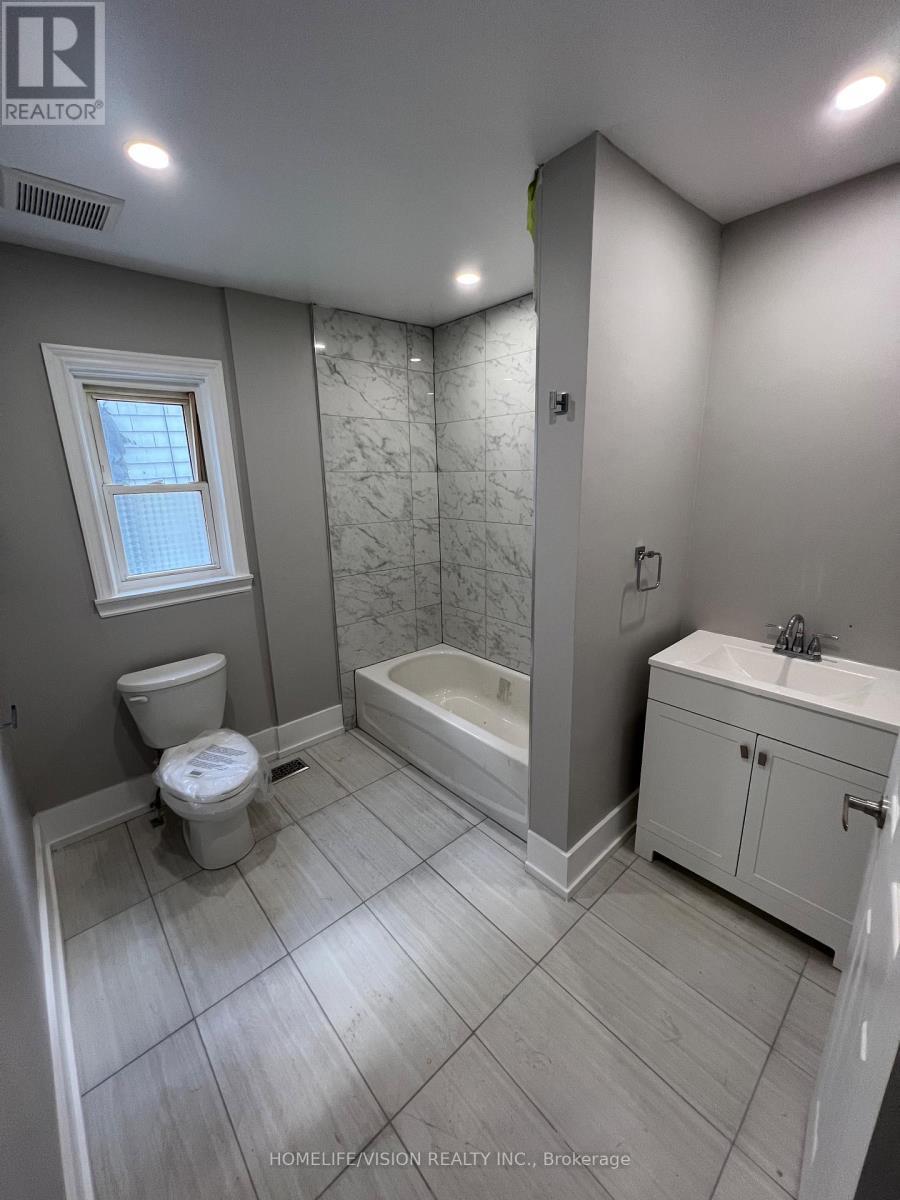 Main / Unit B - 22 Kirkland Street W, Kirkland Lake (kl & Area)