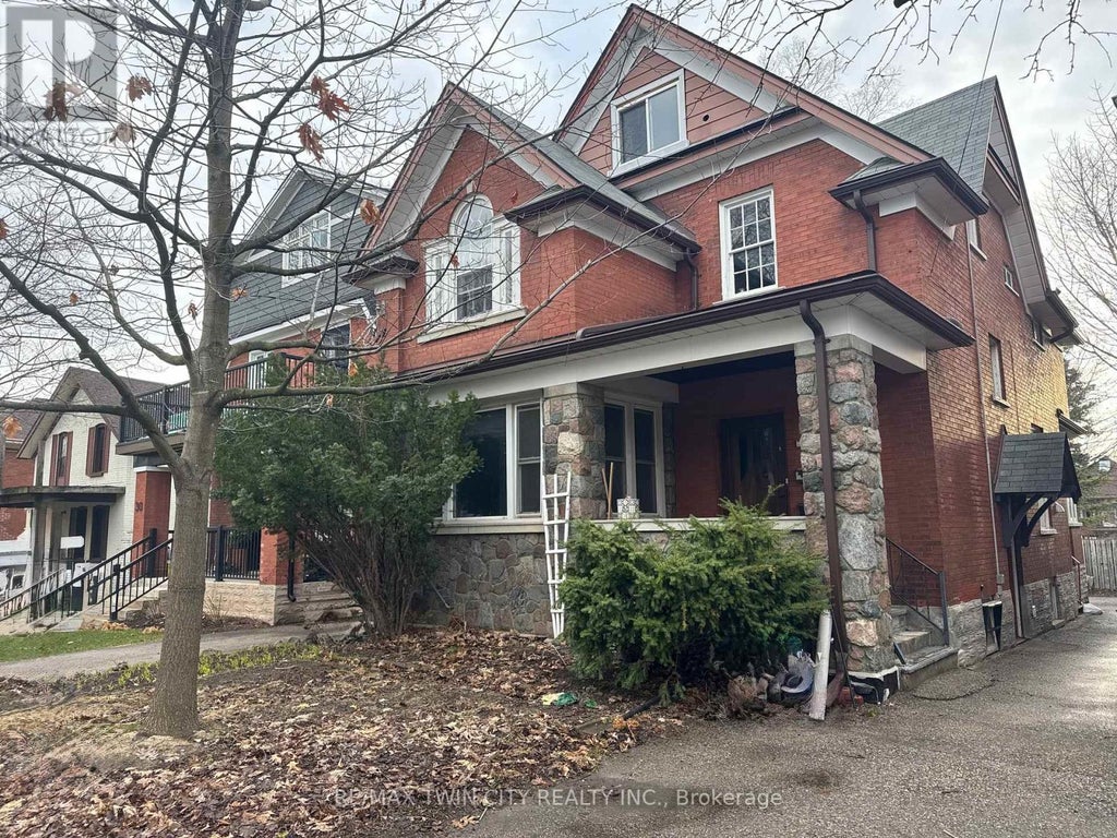 32 Simeon Street, Kitchener