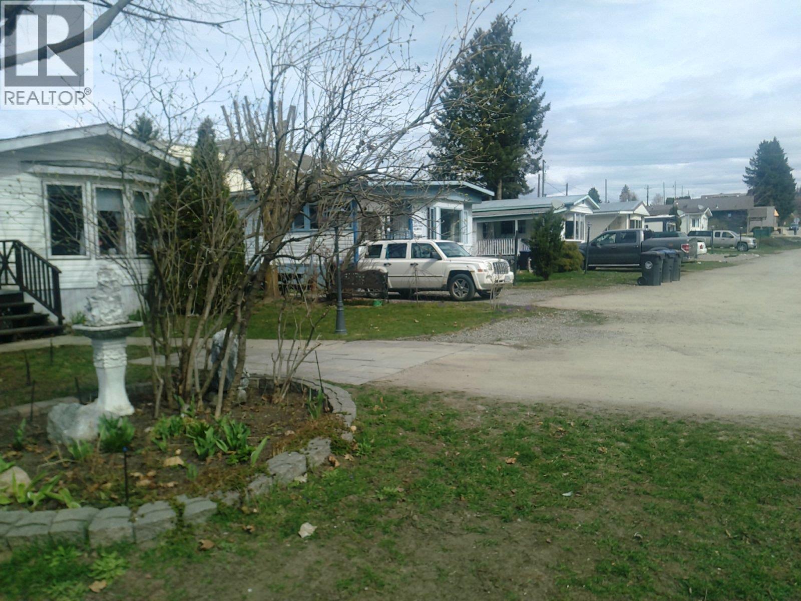 746 Thompson Avenue. Chase, British Columbia