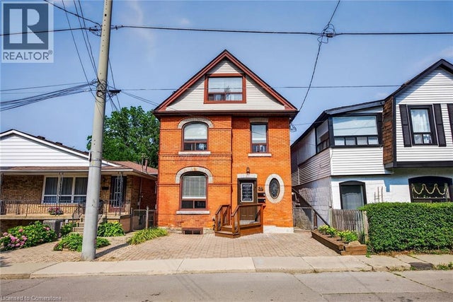 84 Ray Street S, Hamilton
