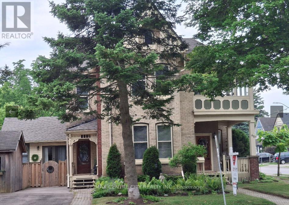 65 Bruce Street, London South (south F)