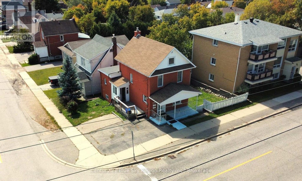 695 High Street, North Bay (central)