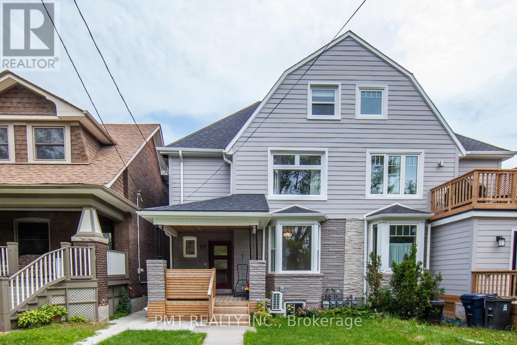 C - 17 Lockwood Road, Toronto (the Beaches)