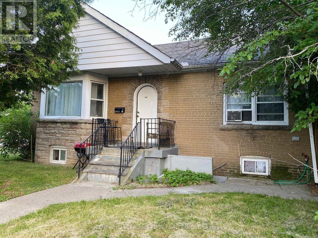 82 Meighen Avenue, Toronto (crescent Town)
