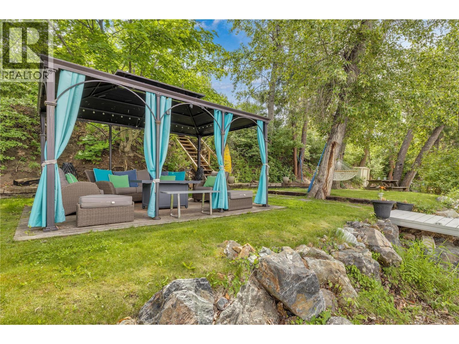 4511 Crawford Road. Lake Country, British Columbia
