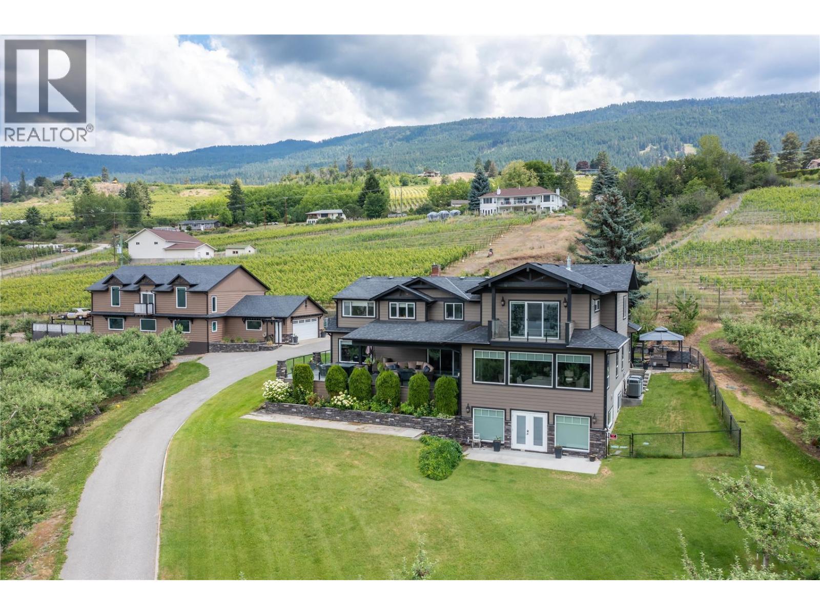 4511 Crawford Road. Lake Country, British Columbia