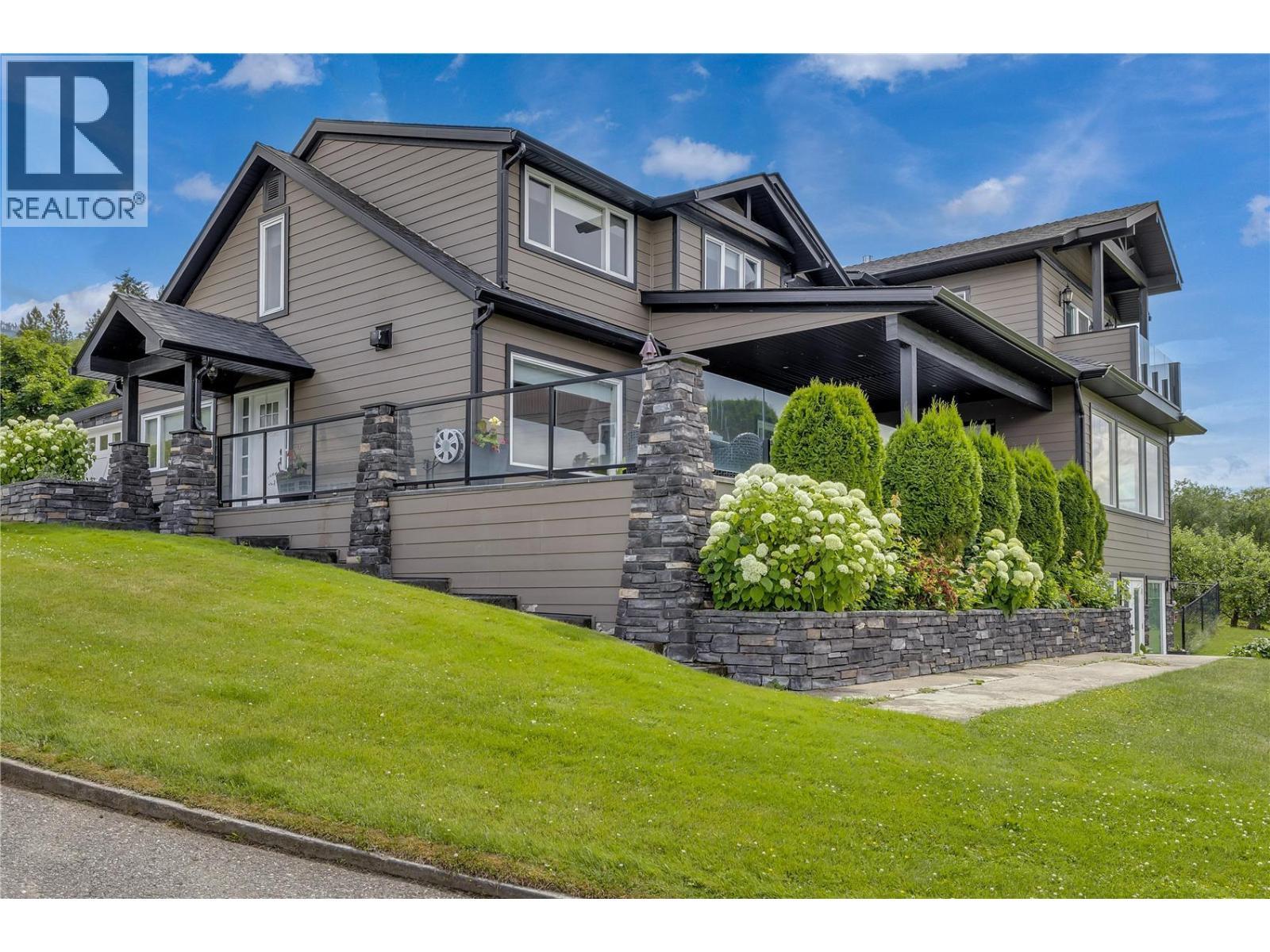 4511 Crawford Road. Lake Country, British Columbia