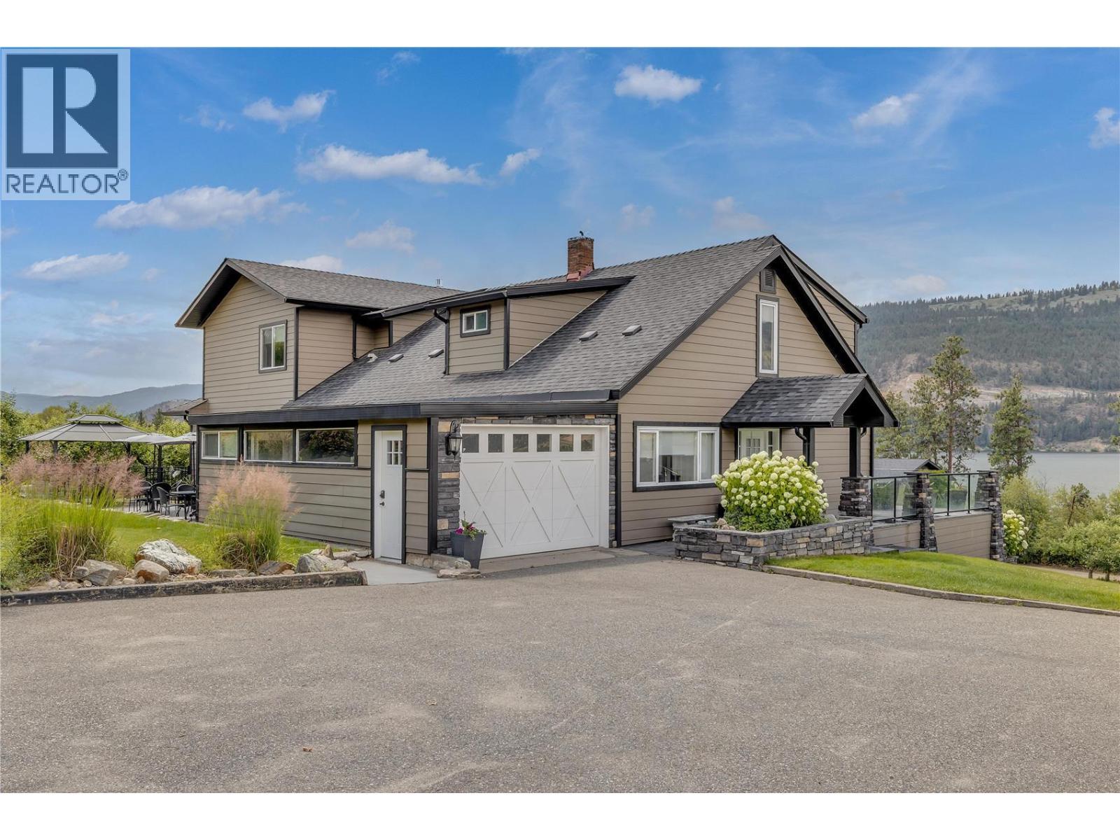 4511 Crawford Road. Lake Country, British Columbia