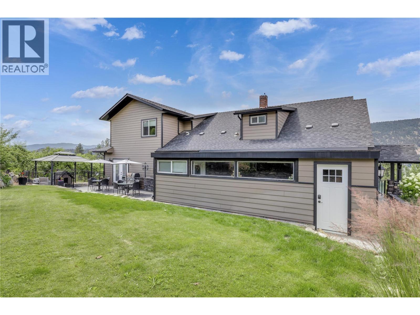 4511 Crawford Road. Lake Country, British Columbia