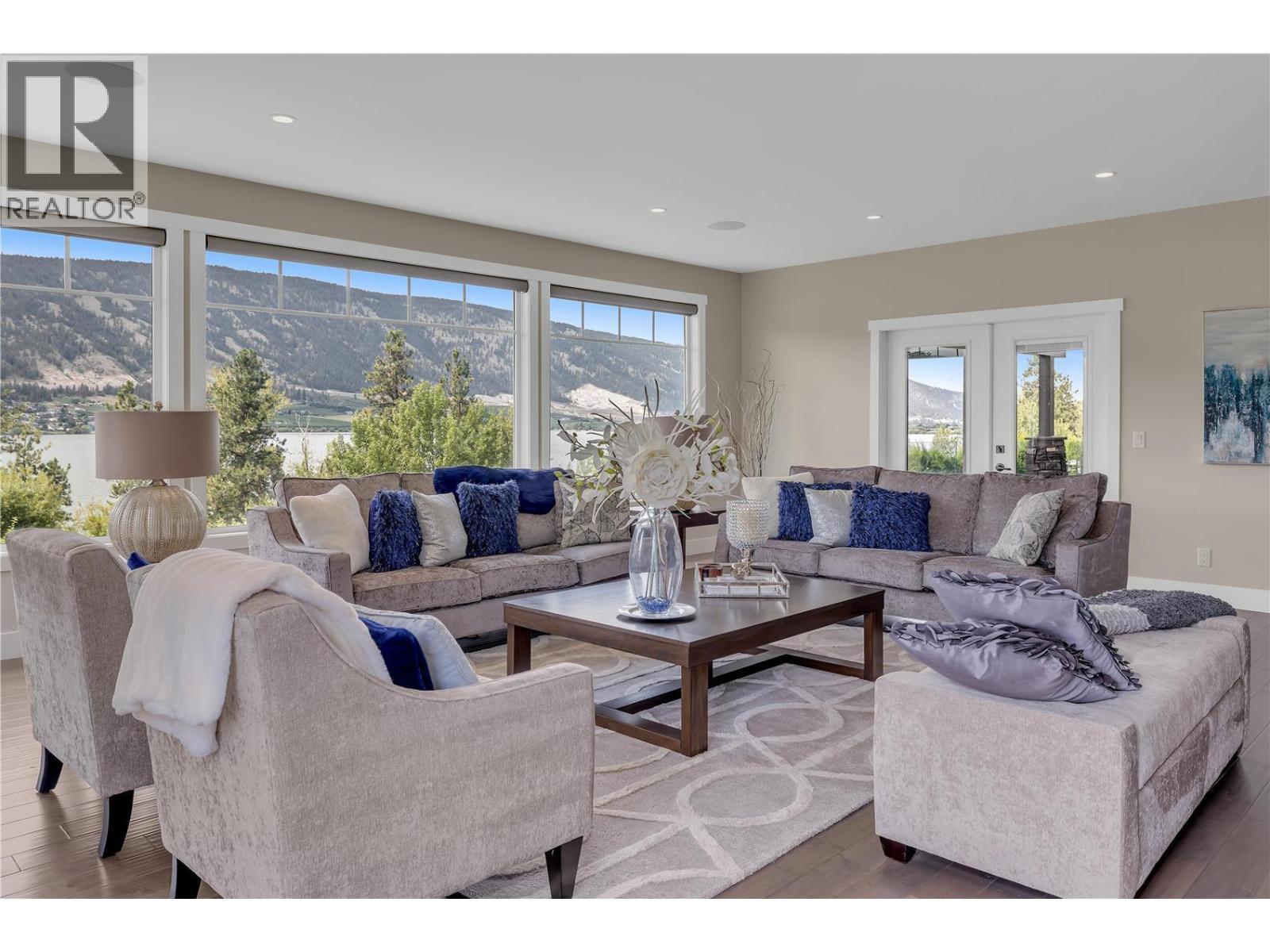 4511 Crawford Road. Lake Country, British Columbia