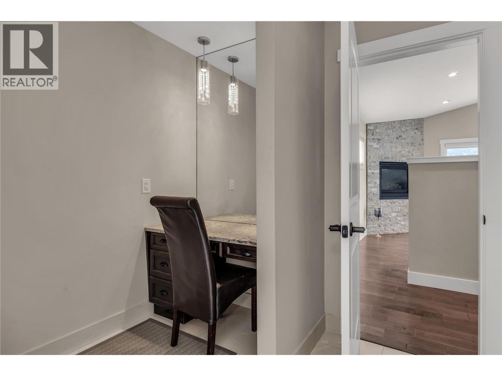 4511 Crawford Road. Lake Country, British Columbia