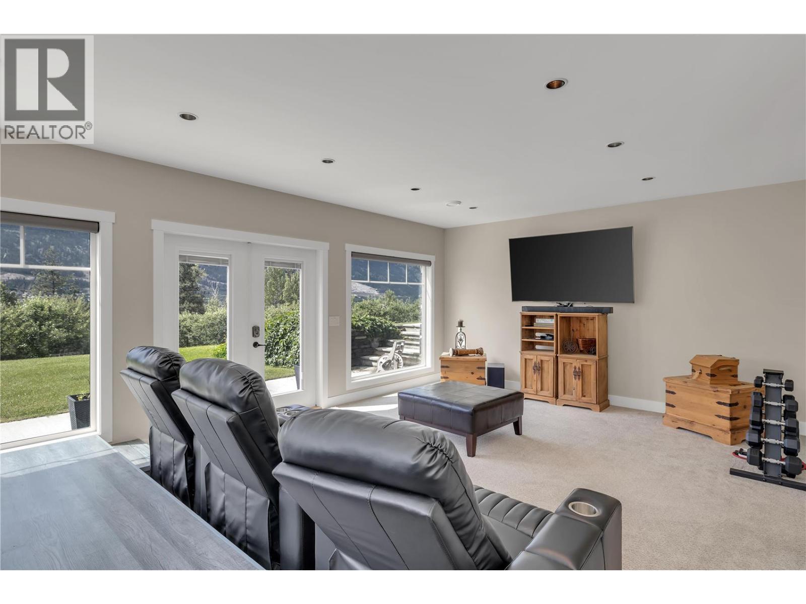 4511 Crawford Road. Lake Country, British Columbia