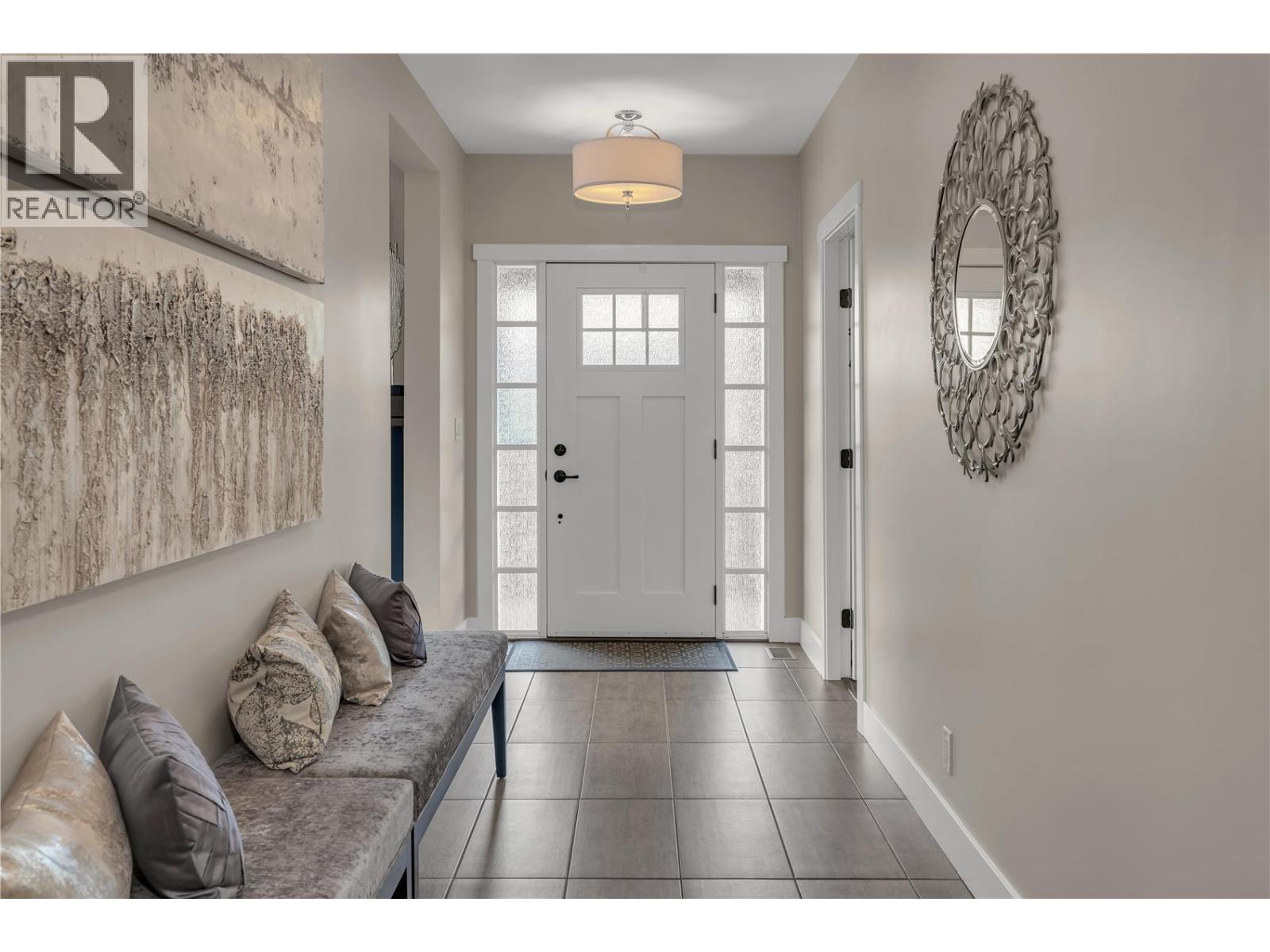 4511 Crawford Road. Lake Country, British Columbia